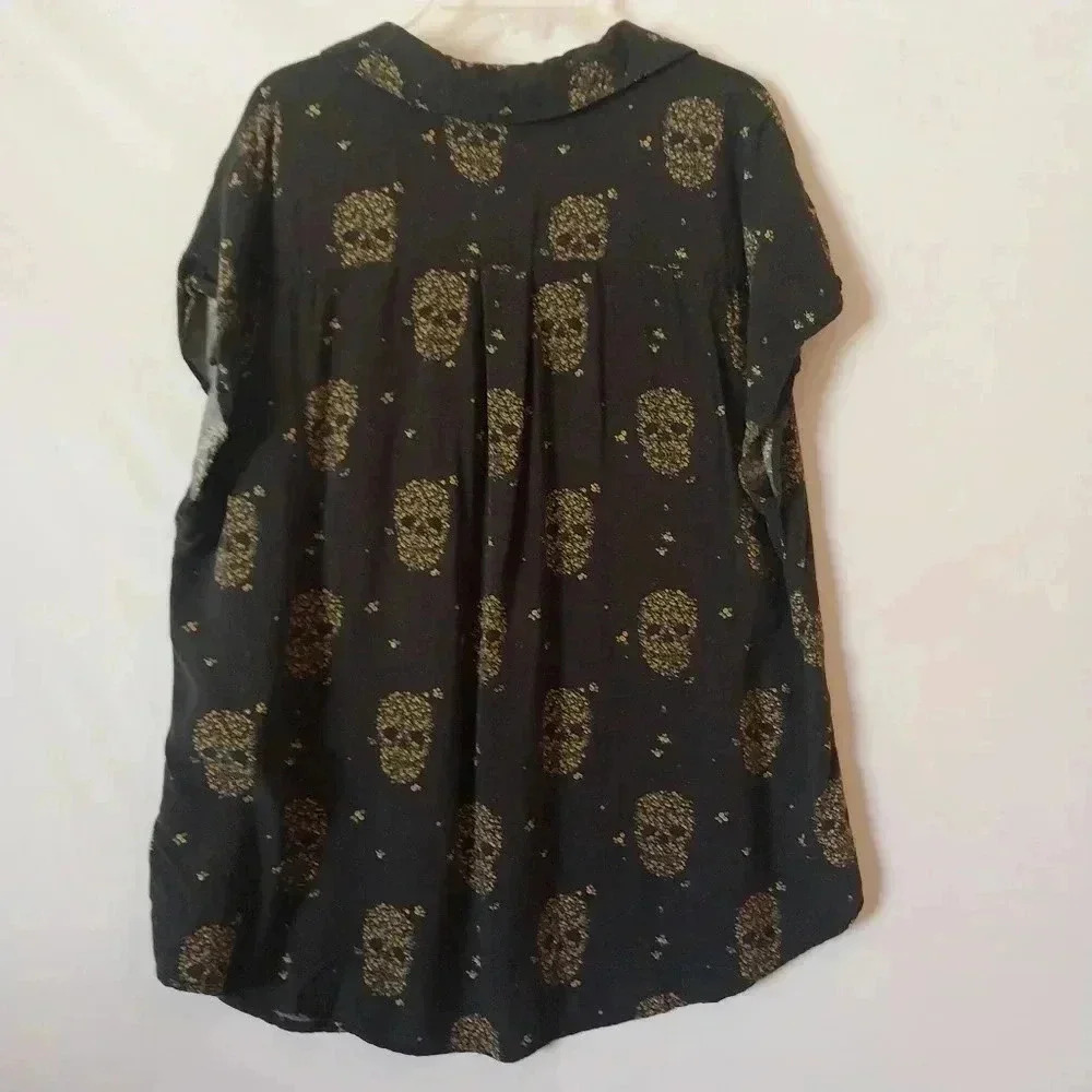 Torrid Challis Button Down Dolman Top, Size 00 - image 2